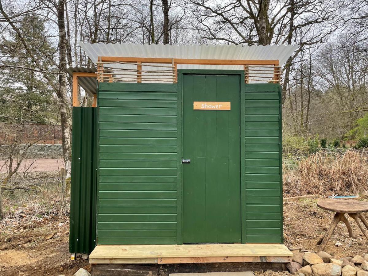 Вилла Cosy Woodland Off Grid Shepherds Hut - Rowan Касл Дуглас Экстерьер фото